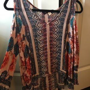 Flowy cold shoulder top